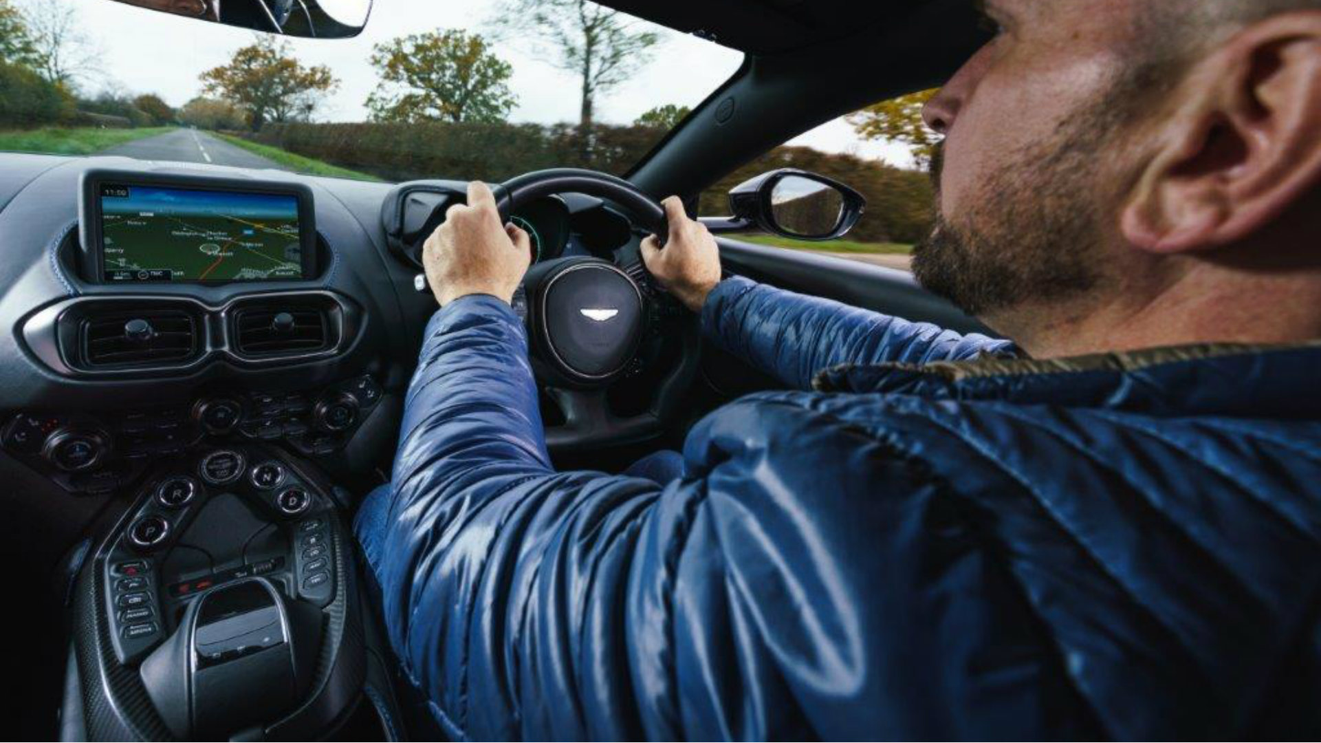 Aston Martin Vantage Interior.jpg (328 KB)