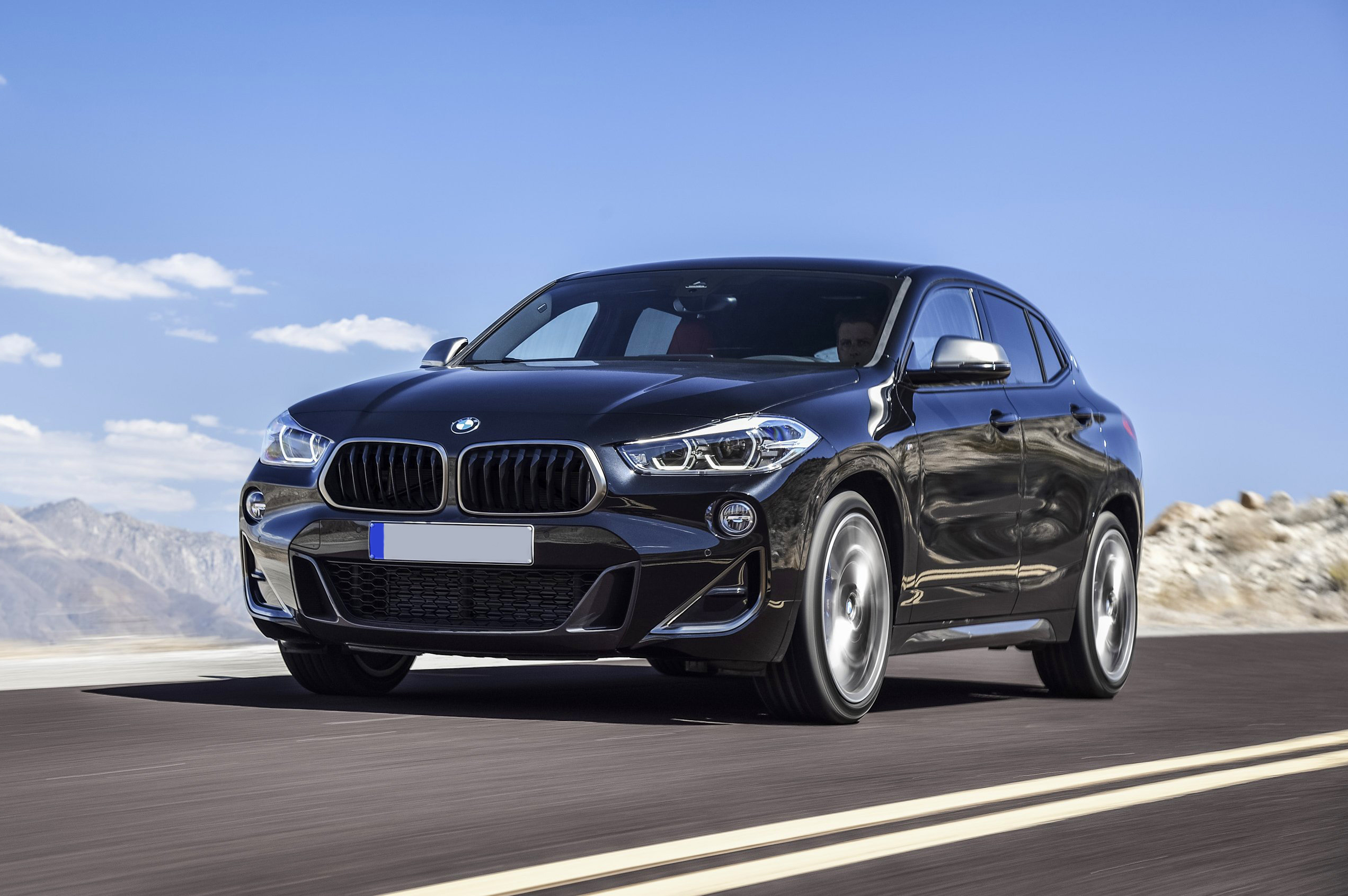 BMW X2 M35i Image1.jpg (959 KB)