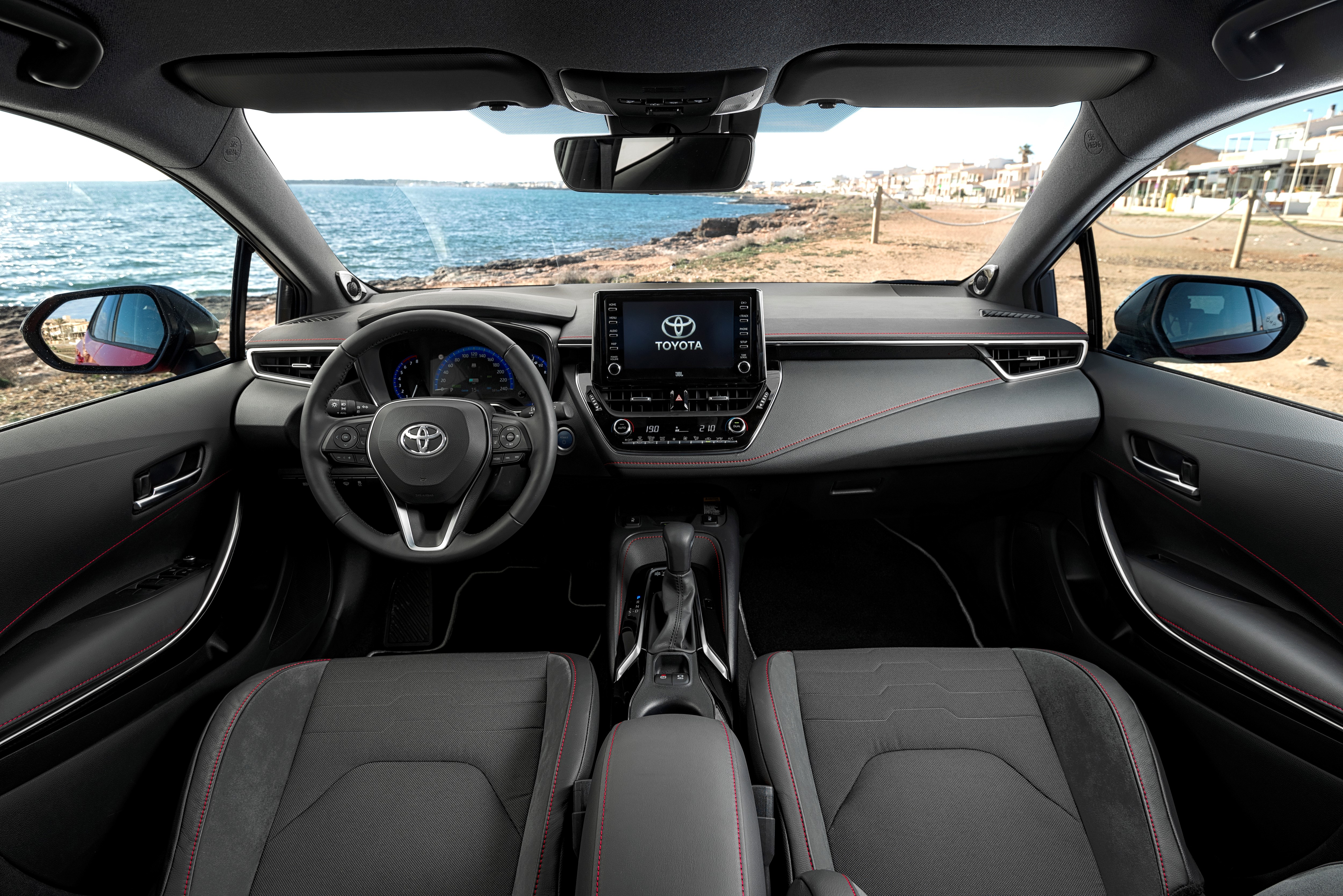 Toyota-Corolla-Hatchback-Hybrid-Details-1a.jpg (4.27 MB)