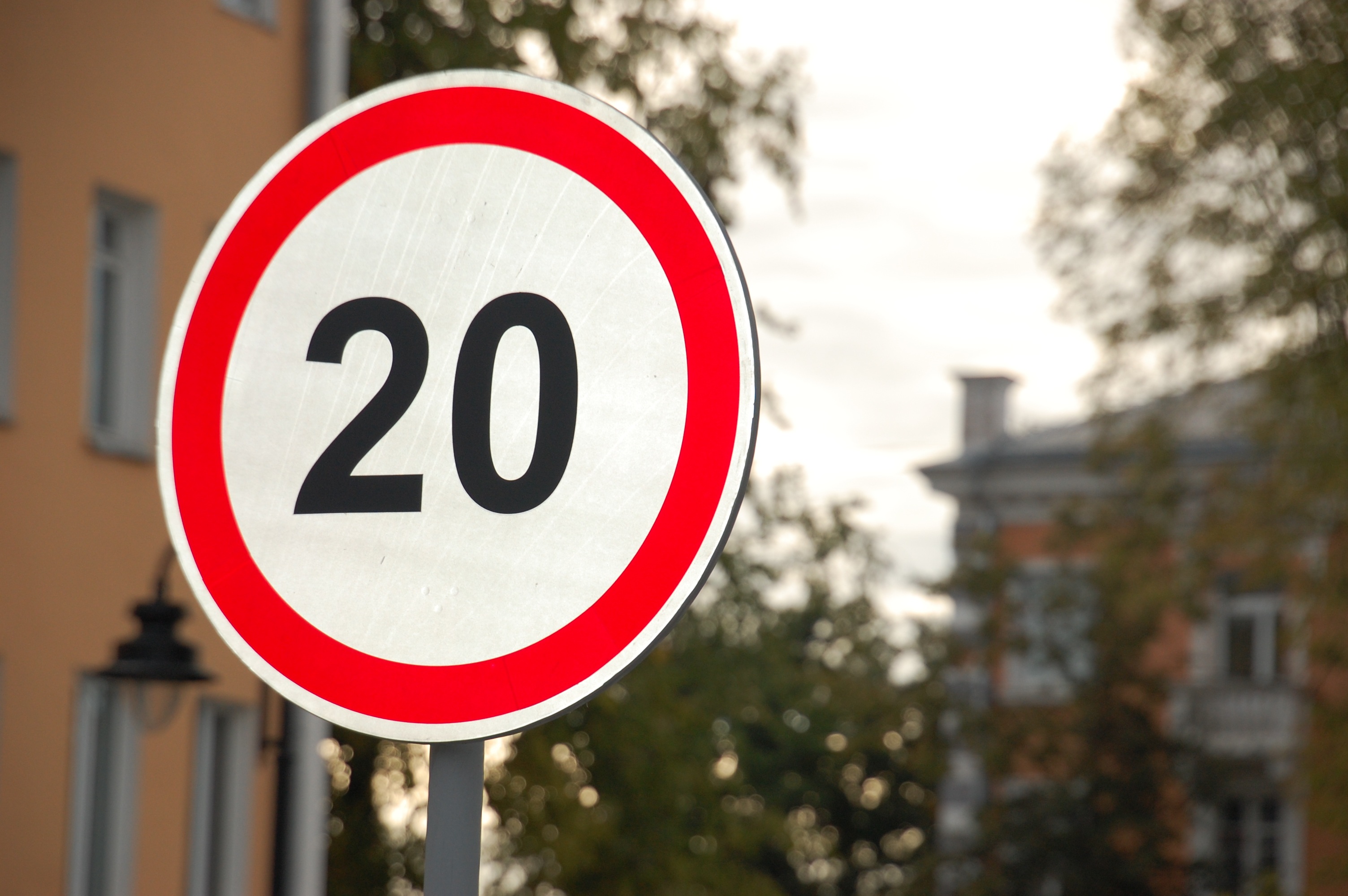 Congestion Charge Zone to get a 20mph limit image  .jpg (874 KB)