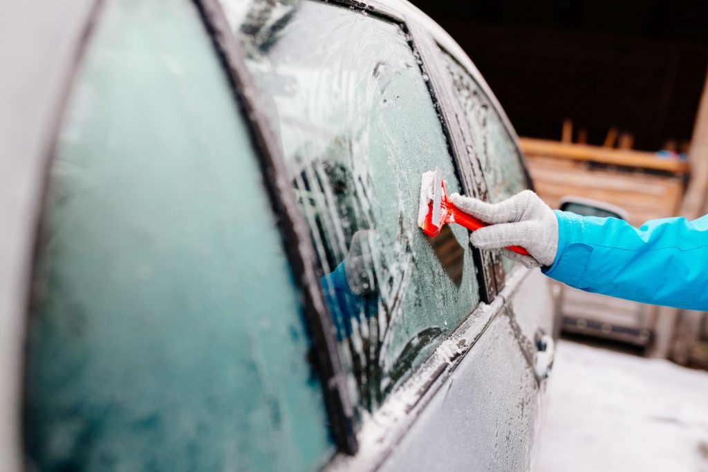 frosty car.jpg (72 KB)