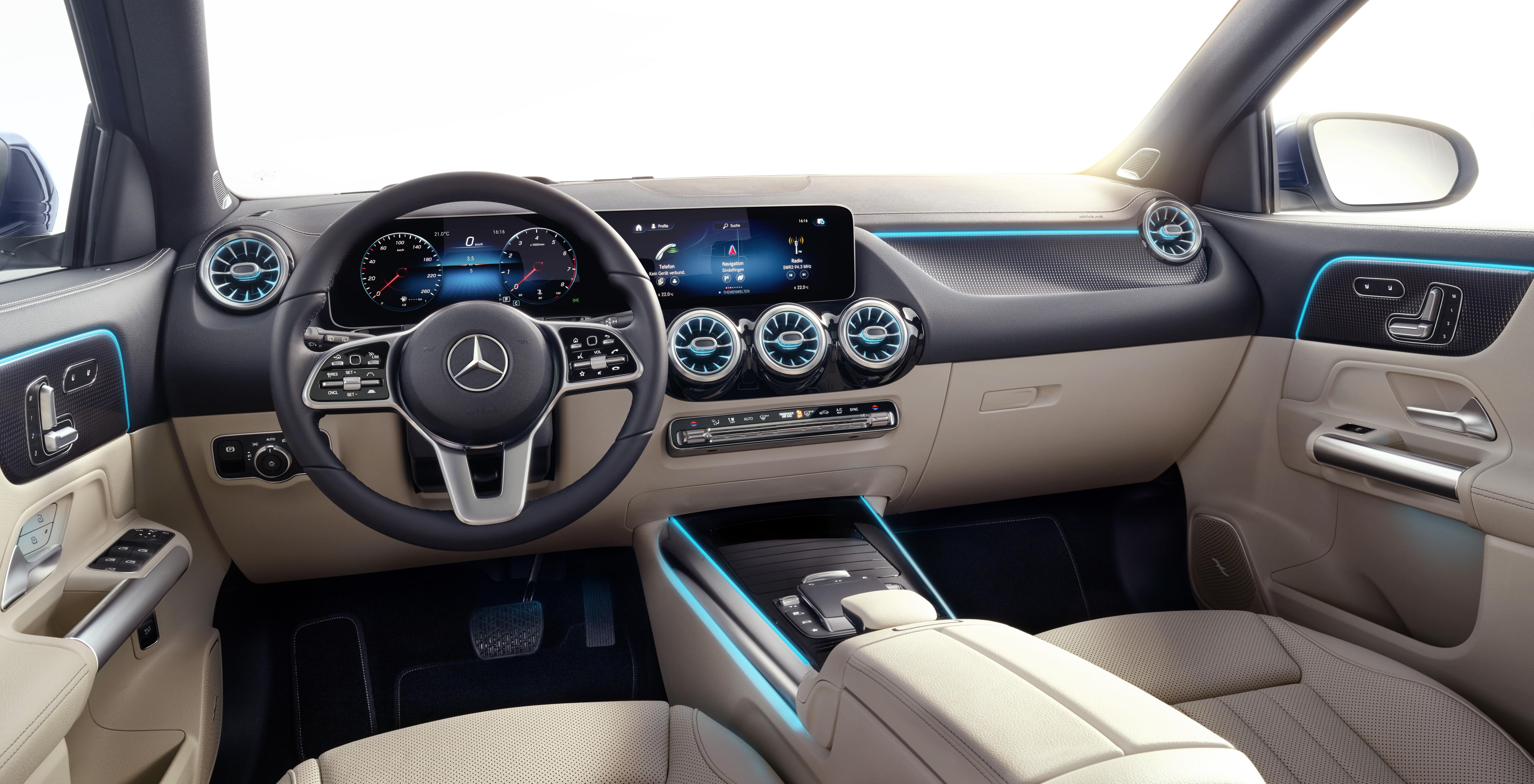 merc gla interior.jpg (1.62 MB)